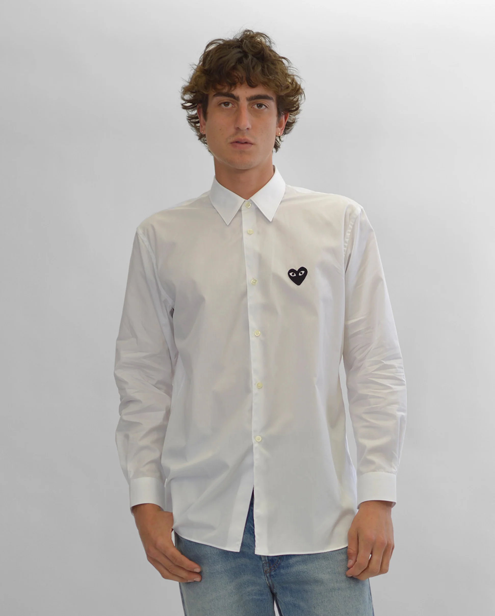 B004 UNISEX BLACK HEART SHIRT / WHITE - Image 2