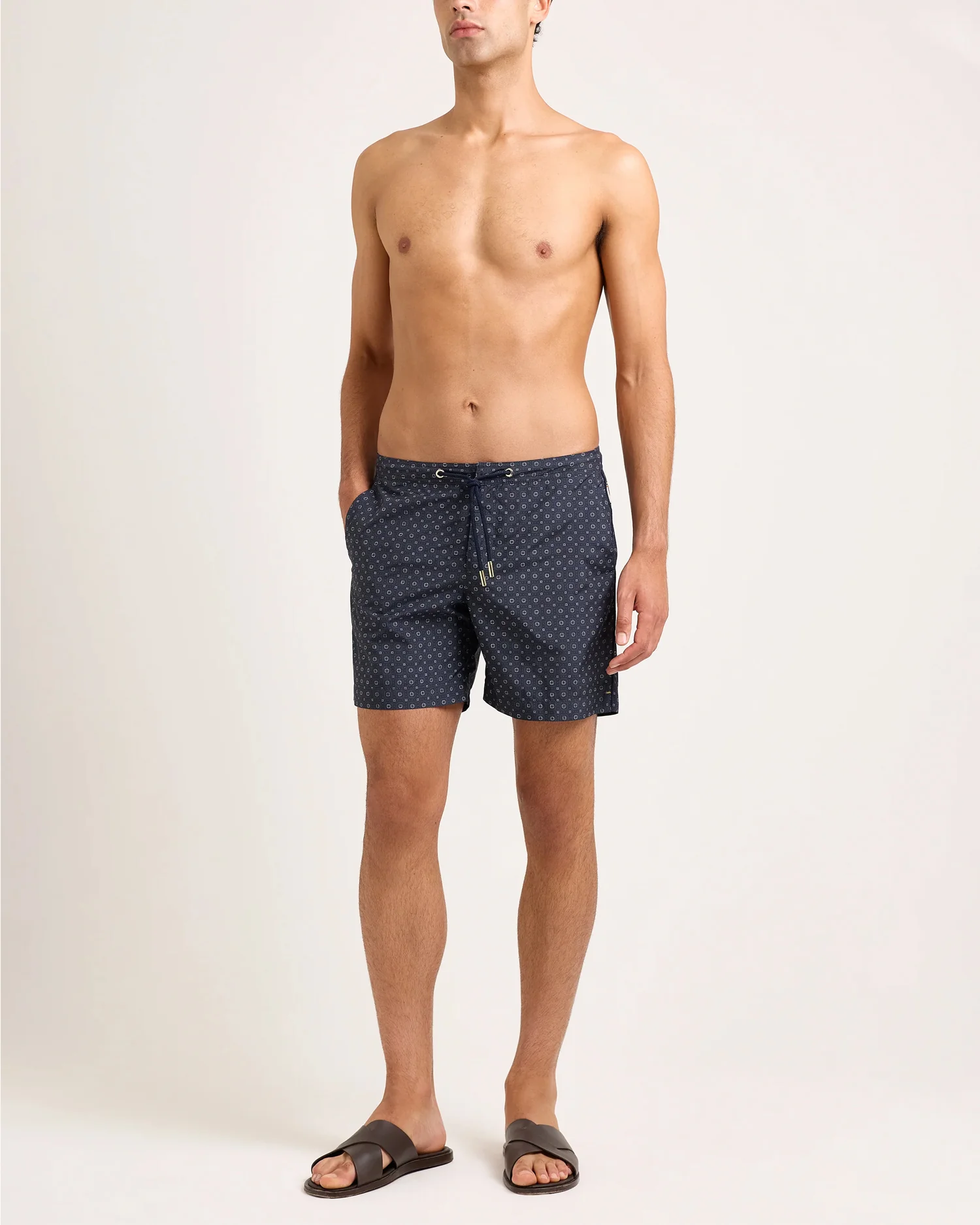 BULLDOG DRAWCORD MID-LENGTH SWIM SHORTS / SOLSTICE PRINT NIGHT IRIS - Image 3