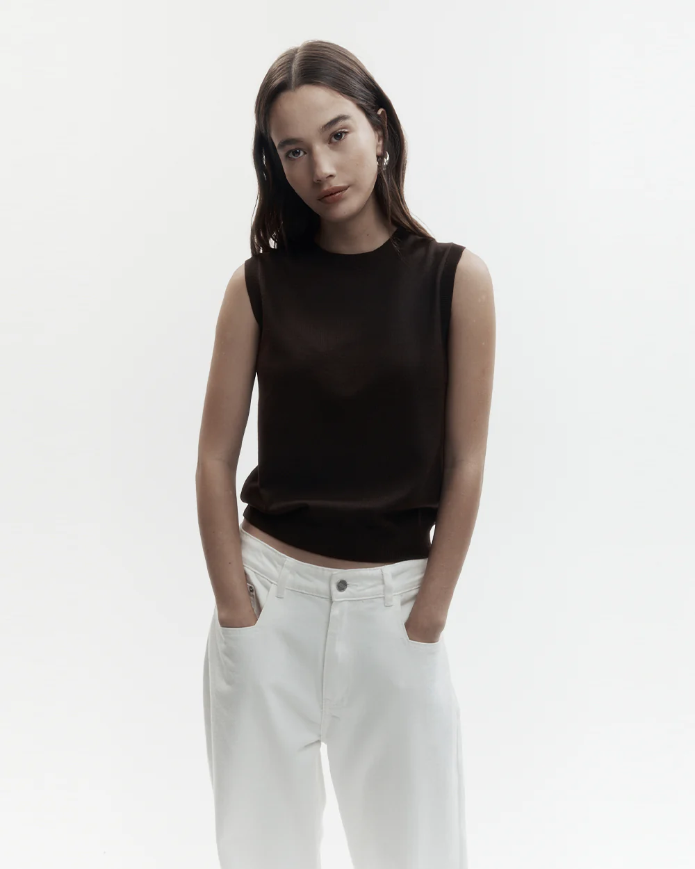 CREWNECK VEST / GANACHE - Image 2