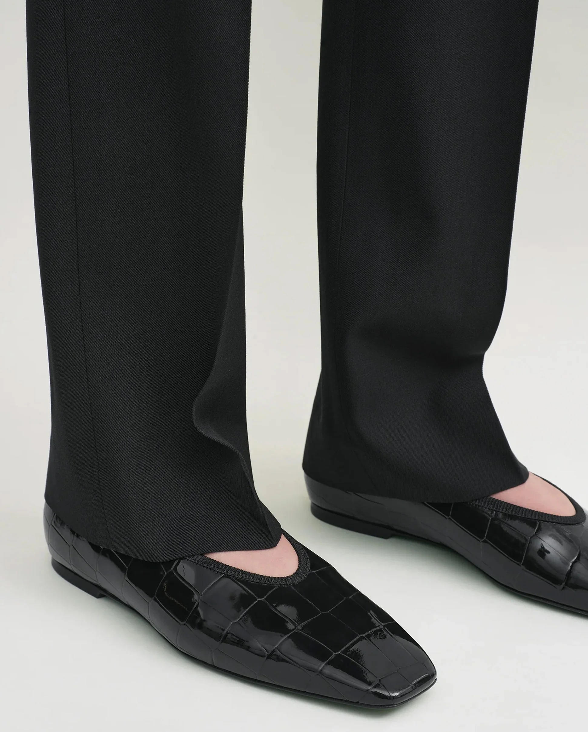 MINIMALIST CROCO EMBOSSED BALLERINA / BLACK - Image 2