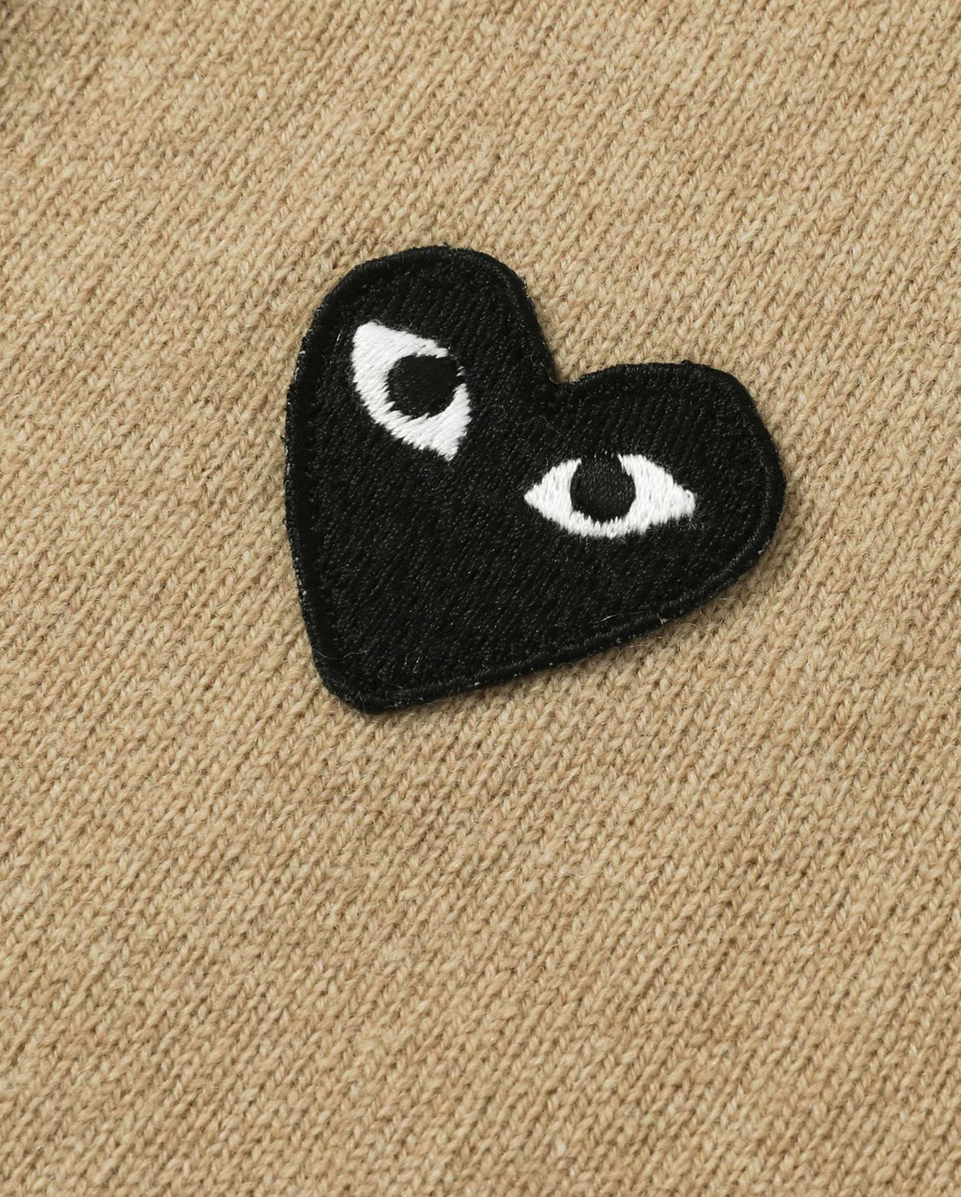 N024 UNISEX BLACK HEART CARDIGAN / BEIGE - Image 5