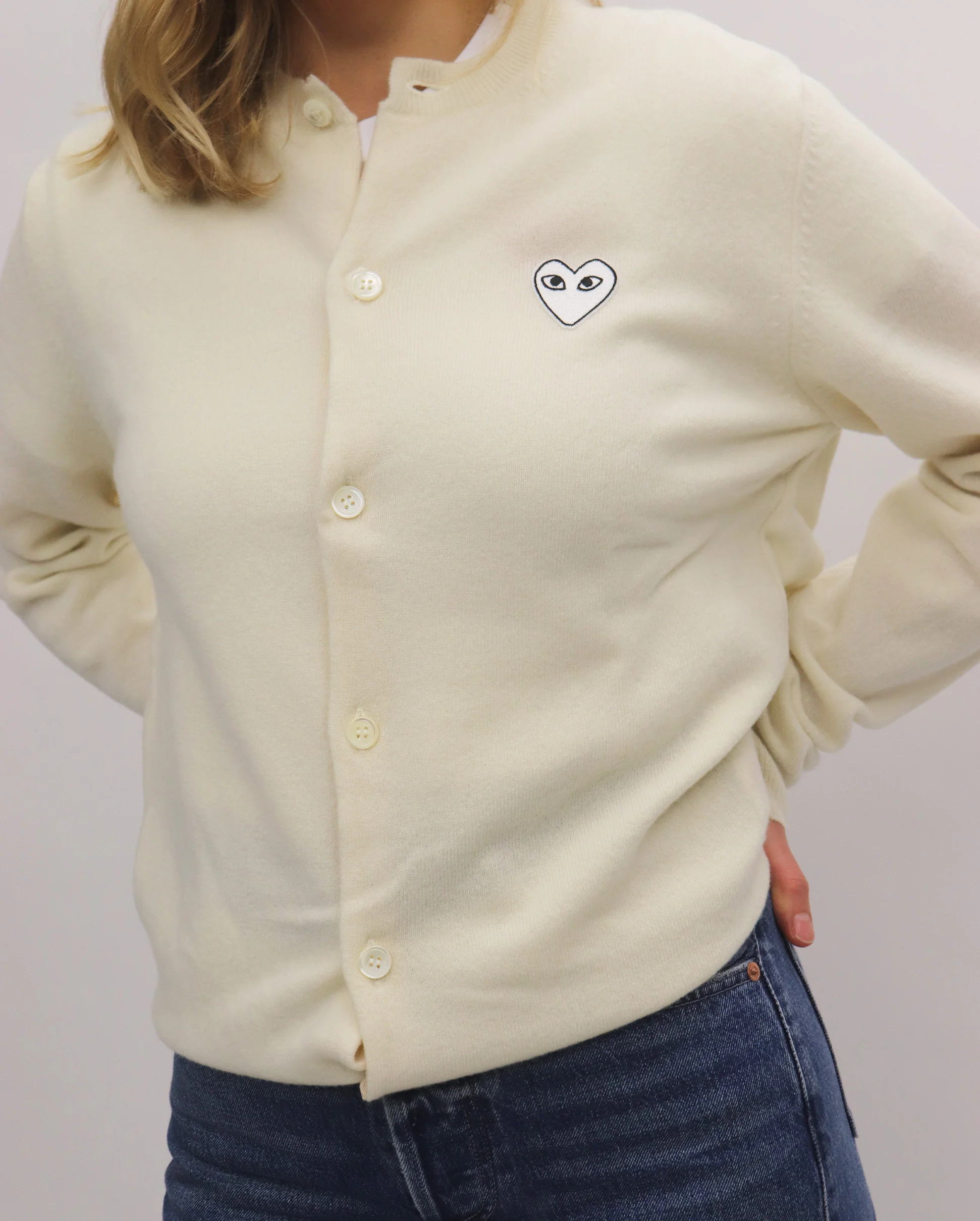 N065 WOMENS WHITE HEART CARDIGAN / NATURAL - Image 2