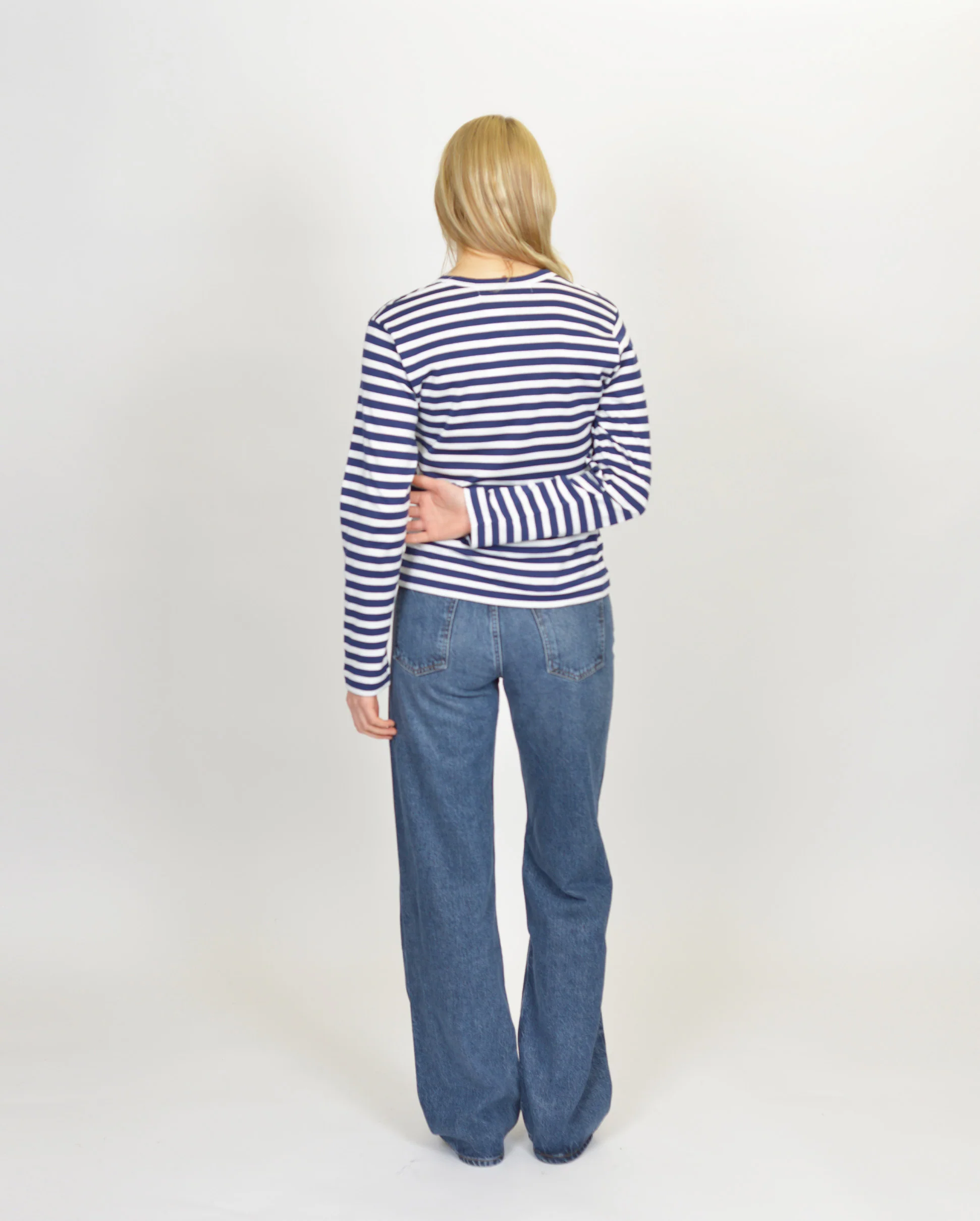 T010 UNISEX RED HEART LS T-SHIRT / DARK NAVY WHITE STRIPE - Image 5