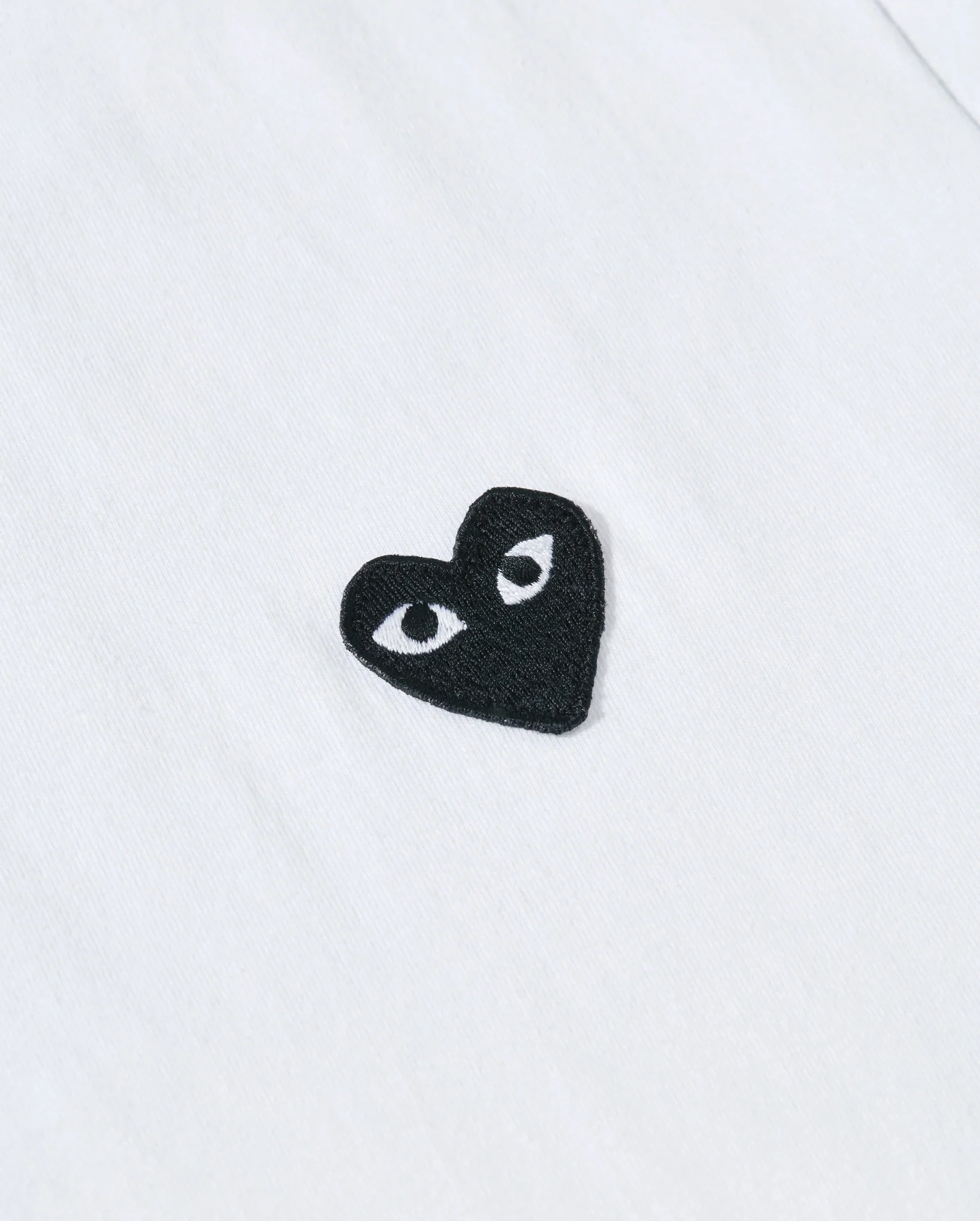 T064 UNISEX BLACK HEART T-SHIRT / WHITE - Image 8