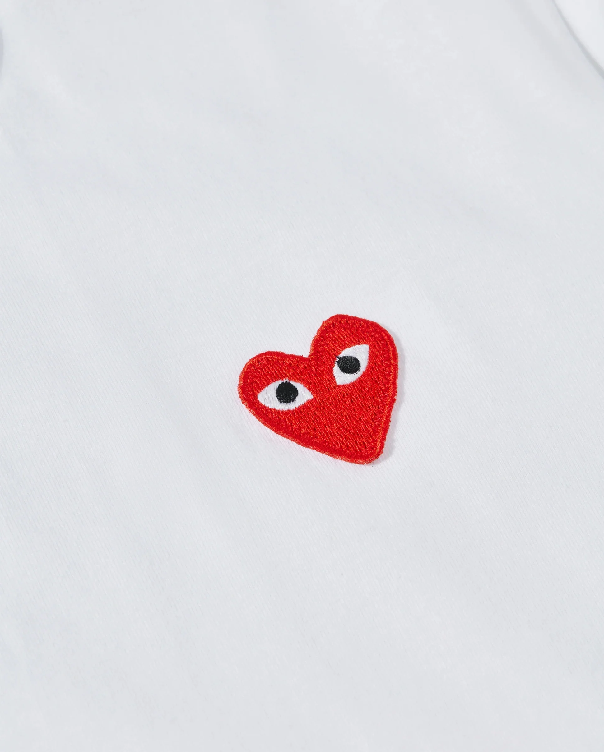 T118 UNISEX RED HEART L/S T-SHIRT / WHITE - Image 2